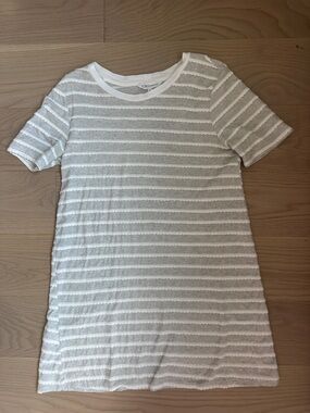 BCBGeneration White and Light Gray Scalloped T-Shirt Dress